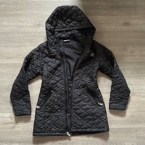 THE NORTH FACE girls small 7/8 black quilted jacket